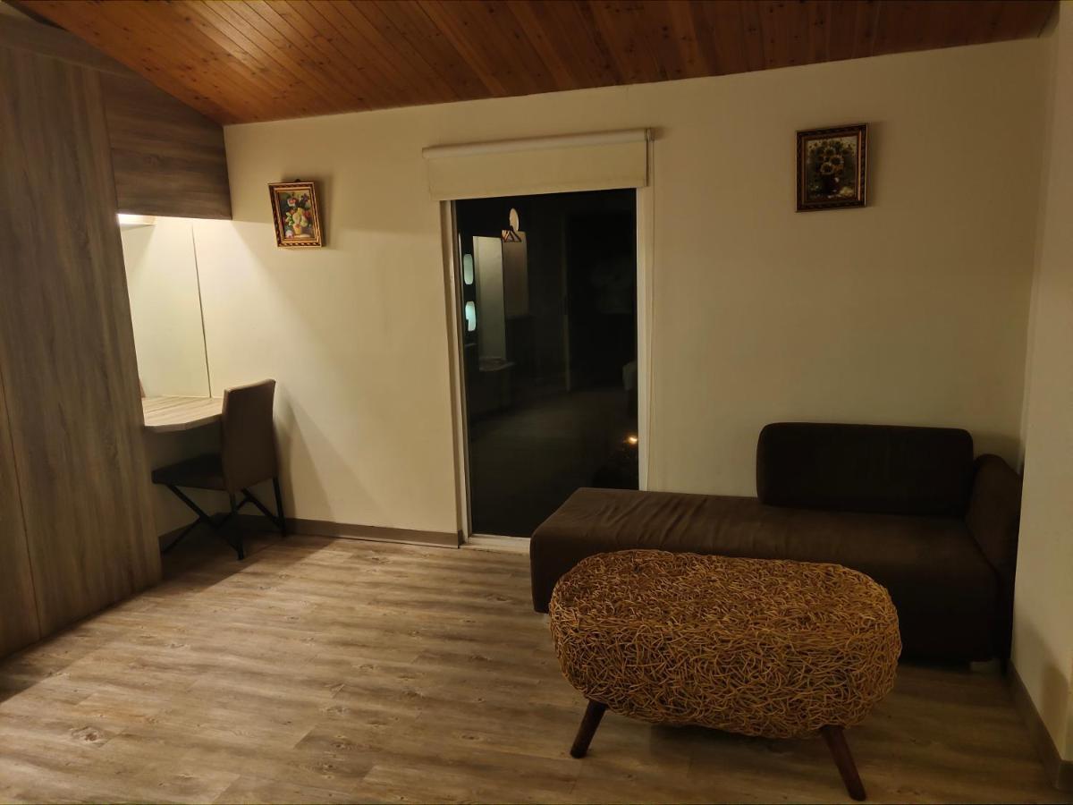 Empire Pacific Castle Otel Yangmei Dış mekan fotoğraf